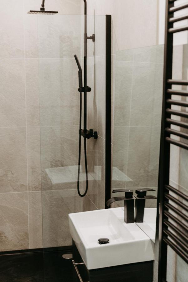 Modernes, Stilvolles Eingerichtetes Loft Apartment เวียนนา ภายนอก รูปภาพ